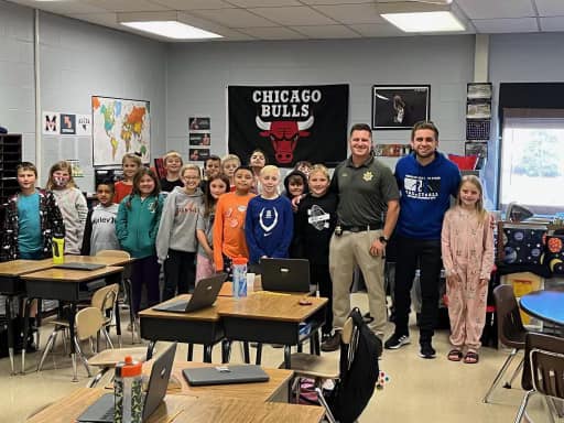 Former SRO Visits Eaton Elementary School to Read to the Children