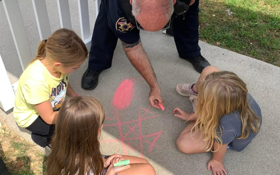 SRO Builds Relationships With Students and Helps With Recess
