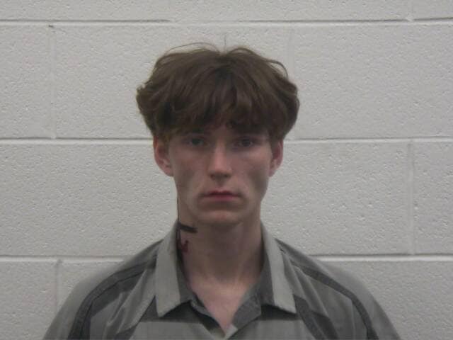 LCSO Takes Suspect Into Custody From Highland Park Drive